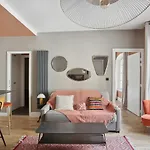 Dans Hotel Particulier Le Marais Paris By Weekome